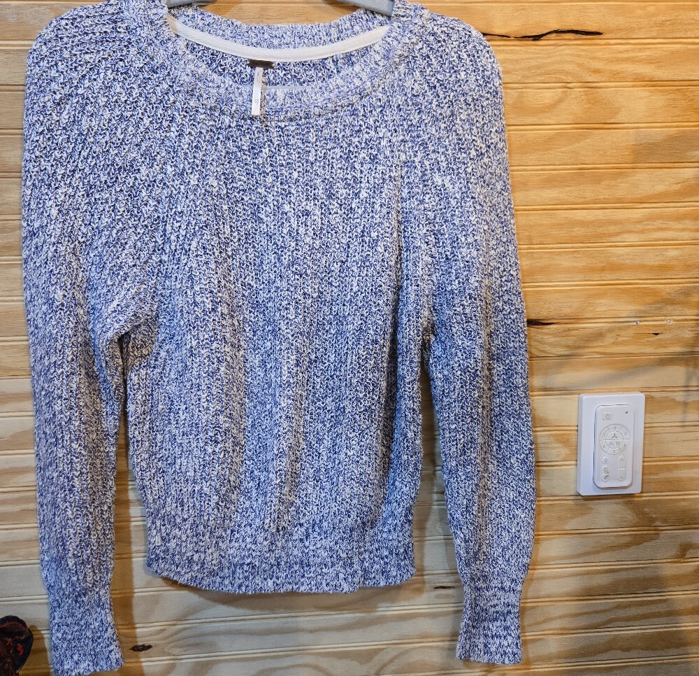 Free People - Picture 3 of 5